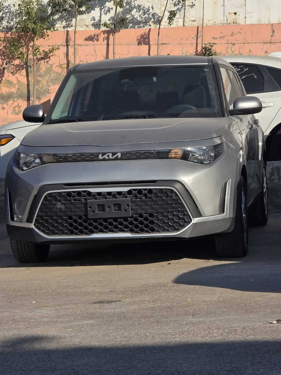 كيا سول موديل ٢٠٢٣ بونيد وجملغ صبغ راديترات شركه شواصي سليمه ارباكات سليمه السياره رقم كاتي ماشية ٢٨ الف ميل تترقم إقليم كوردستان العنوان عقرة السعر ١٢٩ بيها مجال 
للإستفسار ***********
