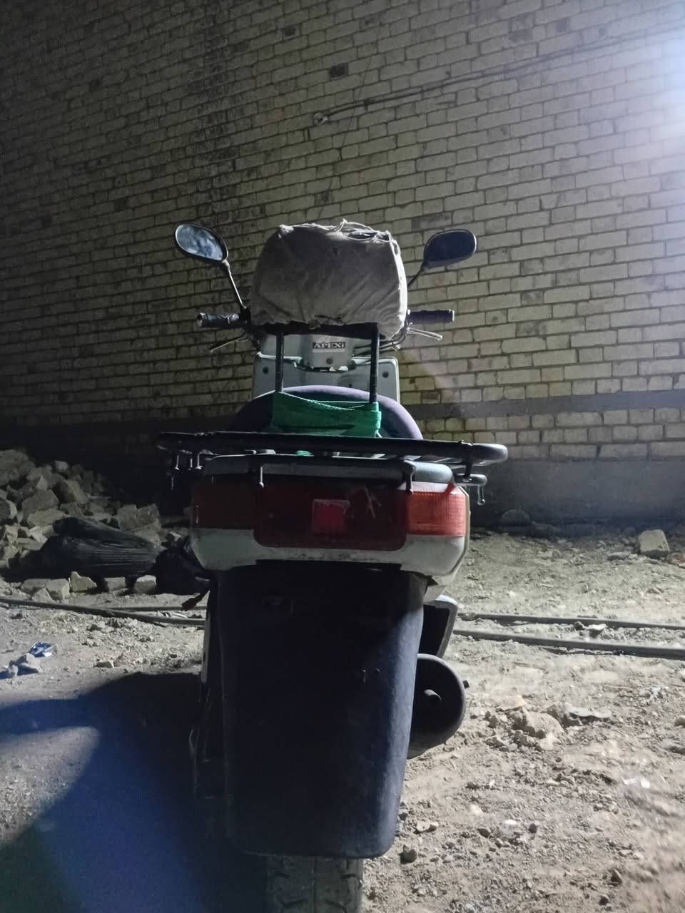 دراجه للبيع  بيكم مبدله بوشه وبستم  سعره 250 وبيه مجال


**إذا كنت صاحب هذا الإعلان وتريد حذفه لأي سبب، رجاءا أرسل رسالة إلى الدعم الفني**