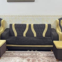 كنب • صالون