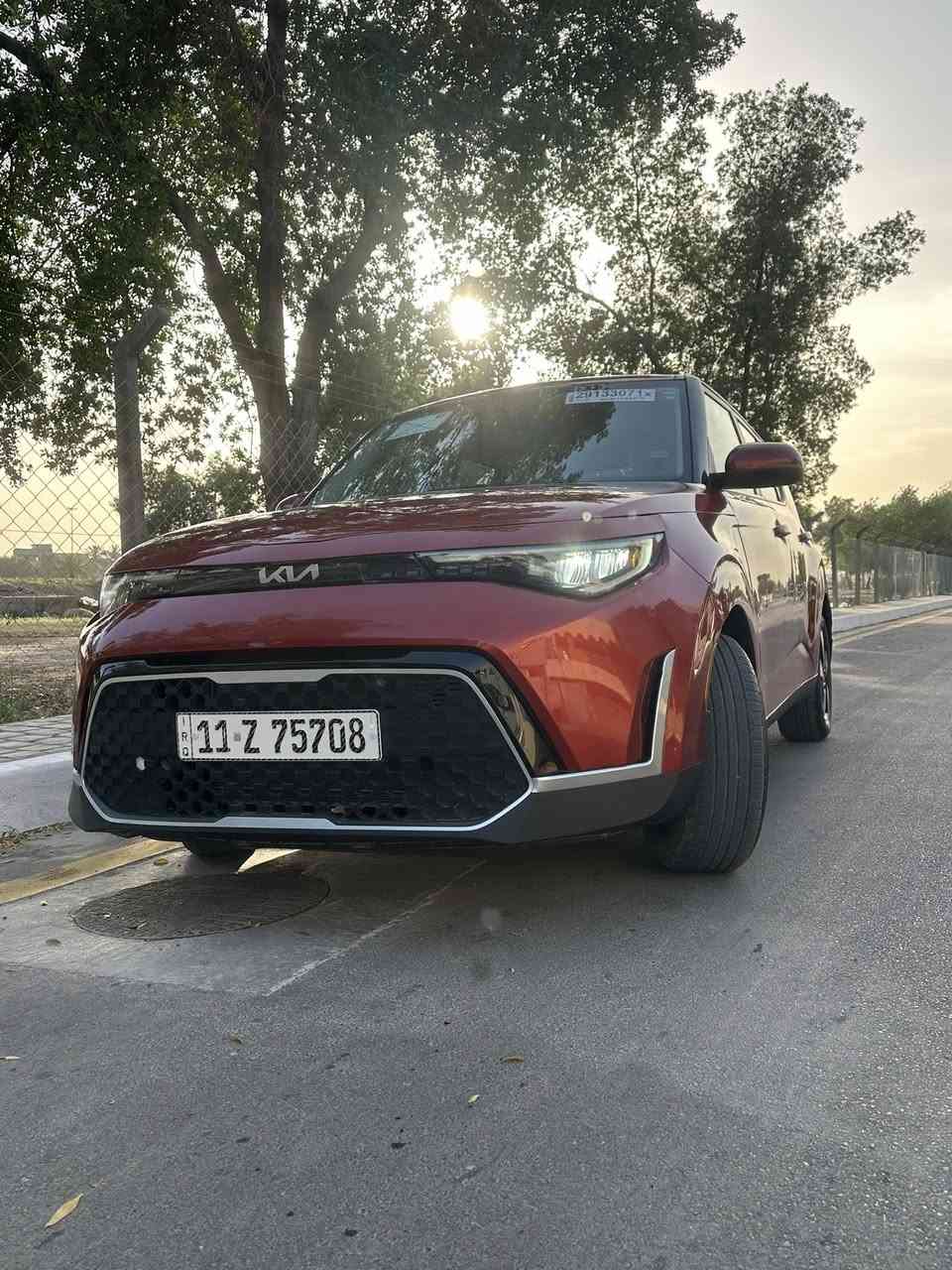 السلام عليكم
للبيع فقط فقط فقط 
كيا صول 2023  فئة ex  ❤️
لون مميز وفوول مواصفات 
ماشي قليل جدااا
 حداثها كما موظح بيها بارد وصبغ مااكلك مكفولة 
مكينة 2000 دوش 
فول تحكمات وبصمة وفتحة ورادار ولايت لد وعدسات وبكلايت لد هم 
مكاني بغداد الامين الثانية 
سعرها 133 بيها مجال حك شوفتكم حبايب..
***********
