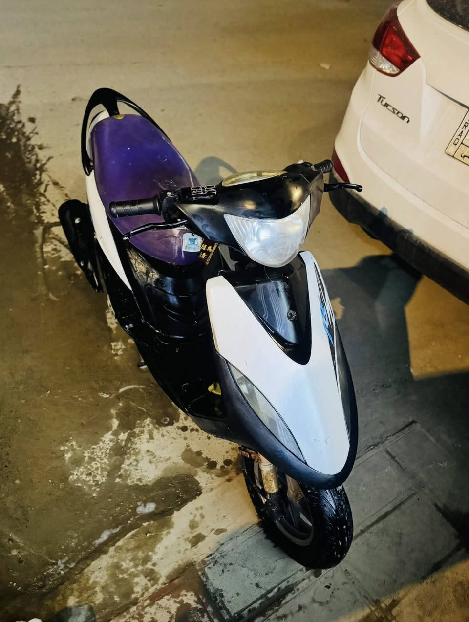 يالله ماكس عدلة على وضع البلادي مكينة بلادية بيها شغلات تزويد خفيفه صالنصه صجمية قطرة دهن برتقالي شيال رياضي دبلات امامي رياضي برتقالي ويل نجمة الاصلي أشاير بريك ملون امامي خلفي دراجة نضيفه كلش ترايك بيه وين مايعجبك 
قبل ٣ اشهر نزلت من الحاوية 
بل واقع احله من الصوره 
السعر 850 بيه مجال بسيط دراجه طالعه قليل كلش 
المكان بغداد 
الرقم ***********
