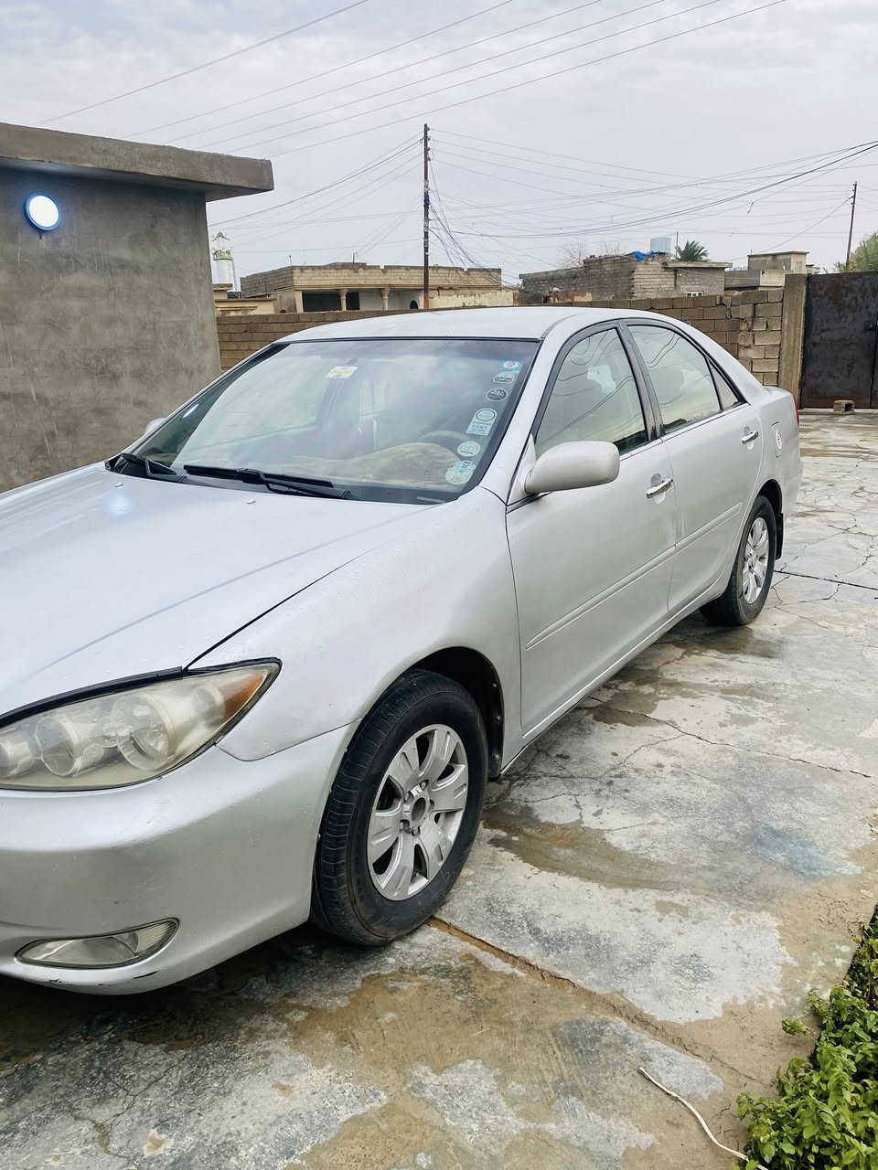 تحية طيبة
كامري 2005
 رقم كركوك انكليزي جديد سنوية جديده 2029
محرك وكير شرط
محرك 4 سلندر مكفول لا تبخير ولا تنقيص 
كير اوتماتيك مكفول 
صدر جديد شلع مكفول
كهربائيات تراي  حدادية 
تخم تاير تخم ويل كاب 
وصبغ عام جماليه 
السعر 85 
مكان السيارة صلاح الدين بيجي 
***********
