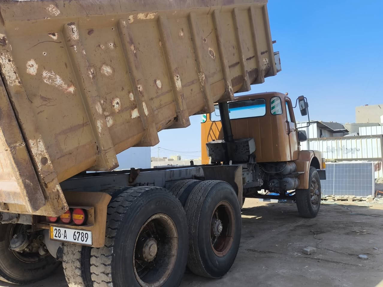 السلام عليكم فلفو للبيع موديل 1981 مكينه وكير وشاصي مكفول ارقام وسنويه جديد
***********//***********
