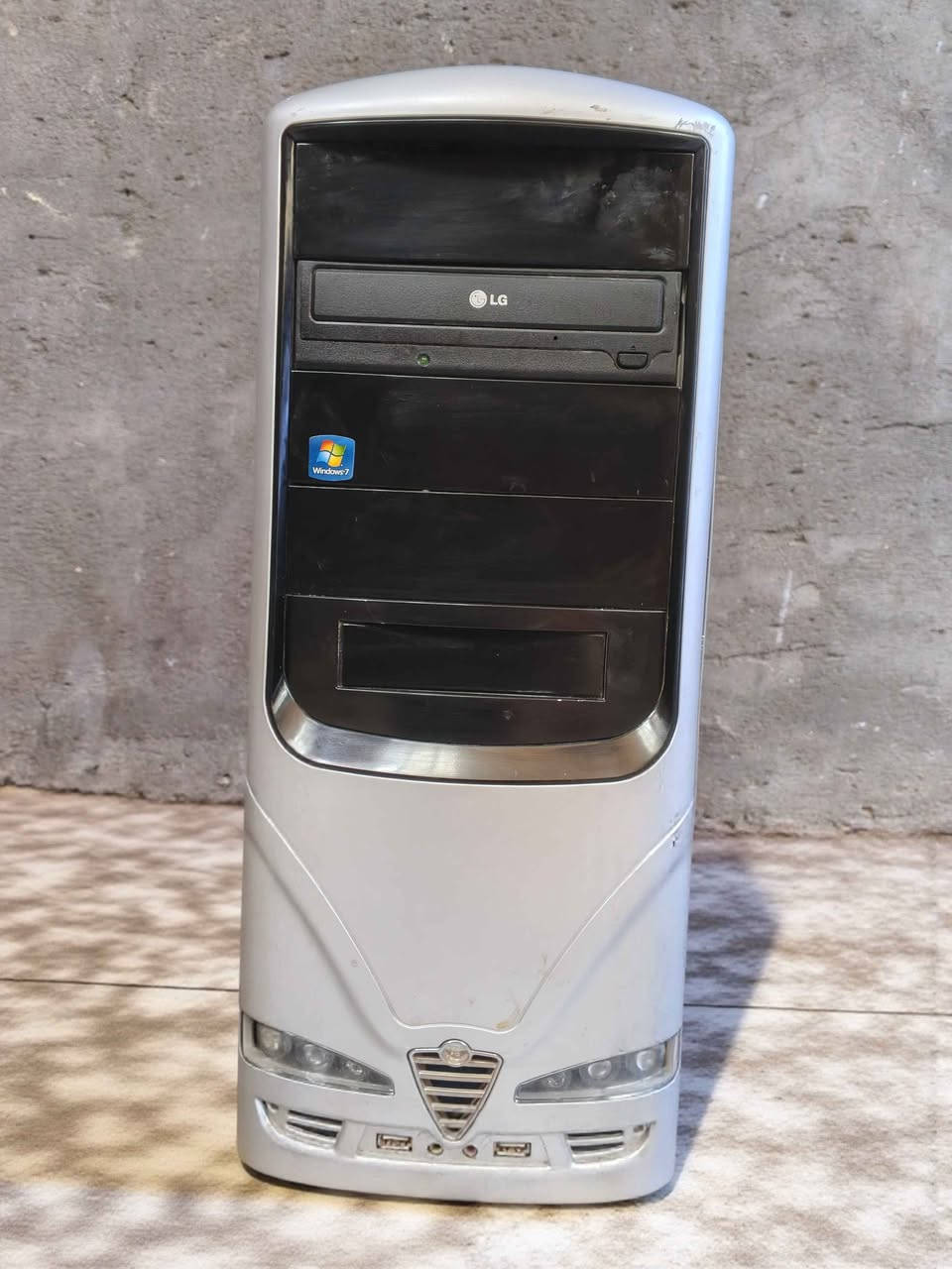 السلام عليكم كيس PC جيل رابع
مذربورد Gigabyte H81M
معالج Core i5 4460
رام 8G DDR3 
تخزين 500G HDD
كيس LG 
باوى سبلاي Mass 550W
هداية كيبورد RGB و ماوس لوجيتك
سعر 140 و بيها مجال
يوجد توصيل 6الاف محافظات و 5الاف بغداد ناصرية, ذي قار


**إذا كنت صاحب هذا الإعلان وتريد حذفه لأي سبب، رجاءا أرسل رسالة إلى الدعم الفني**