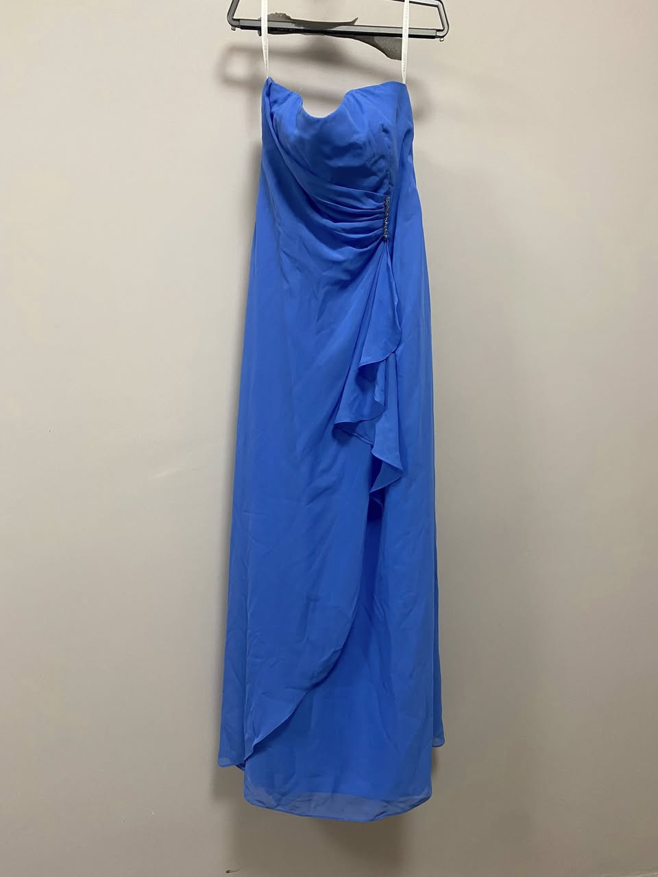 السلام عليكم عندي فساتبن ملبوسة مرة واحدة قياس٣٨-٤٠
الفستان الابيض ١٠ 
البدلة السودة ١٥ 
الفستان الوردي ١٥ 
البدلة السماوي ١٠
البدلةالوردي ١٥ 
الفستان البرتقالي ٥
واللي تاخذهن كلهن اكو تخفيض وعندي توصيل بغداد


**إذا كنت صاحب هذا الإعلان وتريد حذفه لأي سبب، رجاءا أرسل رسالة إلى الدعم الفني**