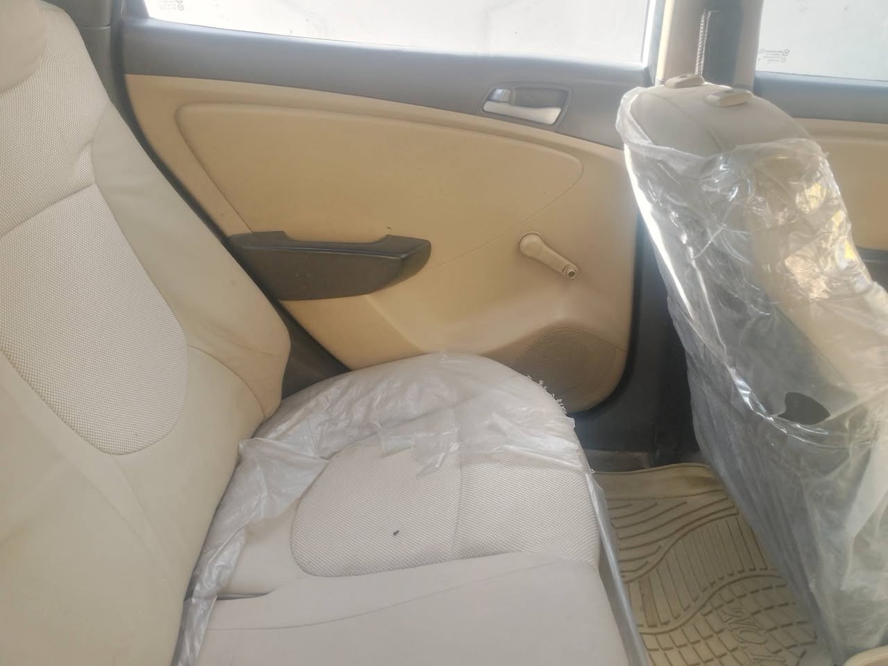 اكسنت موديل12 خليجي رقم بغداد دولي كير عادي مكينه 1600 كير حداديه تدفئه تبريد كهربائيات دواخل كله جديد كفاله عامه ماعدا طخه بسيطه السعر 65وبيها مجال جدأ بسيط تواصل  ***********
