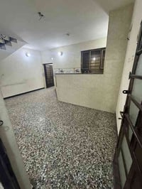 شقة ضخمة للأيجار  المحتويات 🏠2 غرف نوم+هول و مطبخ +صحيات وسطح الموقع م...