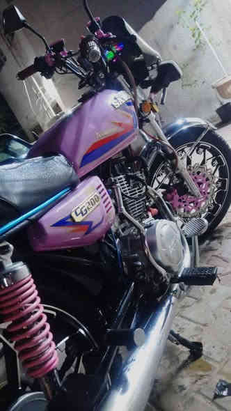 سلام عليكم هونزدا إيراني للبيع زيرو ماشية ٥الاف أوراقها كاملة مكمركة   مكفولة كفالة عامة تشتغيل عن بعد وبصمات 2 شاشة وتربط بلتوث مكينة 200 كهربائيات شغالة مكاني بغداد بلحرية سعرها 900 بيهة مجال    ***********
