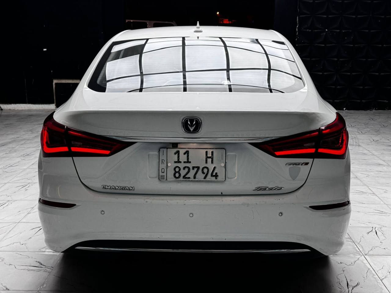 شانجان ايدو ٢٠١٩
محرك ١٦٠٠ vvt تيربو 
كراسي جلد
فتحة بالسقف 
ماشية ١١٣٠٠٠ الف.
رقمها بغداد السنوية لـ ٢٠٣٠
مكانها كربلاء 
خشم البنيد گد شبرين مصبوغ 
الجاملغ طخة بستوته ومثل ما وضح بالصور 
بالجنطه بالركن ضربة طابوگه مرجعها بارد وتكحيل 
السيارة كاملة وجاهزة من كلشي 
السعر٩٨٠٠$
***********- ***********
