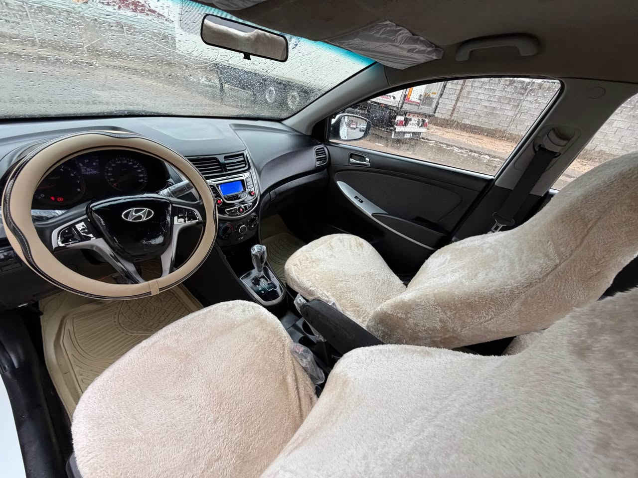 اكسنت مديل 2014 خليجي مكينه 1600 بيه 3 قطع صبغ فقط مكينه وكير وحداديه وتبريد مكفولات رقم نجف بسمي 
السعر 73 الاستفسار *********** مكاني نجف مامتواجد ع فيس النجف, العراق
