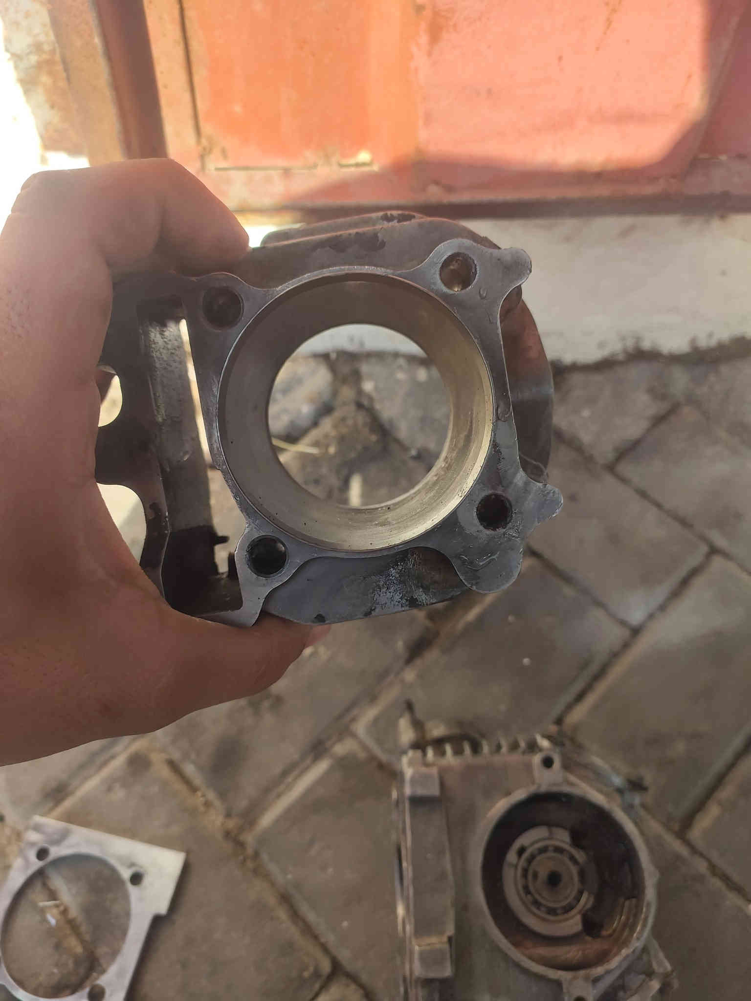 سلام عليكم شباب بوش وبستم مال 63 شرط شغل ونضافه+ كور بلادي 4 ولفات انطيكيا شرط شغل ونضافه مكاني سماوه خاص مفتوح وهذه رقمي وبي واتساب *********** وتوصيل موجود عندي
