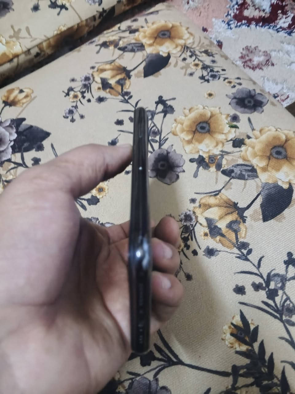 سلام عليكم شباب عندي جهاز ايفون  11 برو اذكره 256 بطاريه 75 جهاز وضع شركه كلشي مابيها مروس ماطور حسب القناعه هذه رقم مالي ***********
