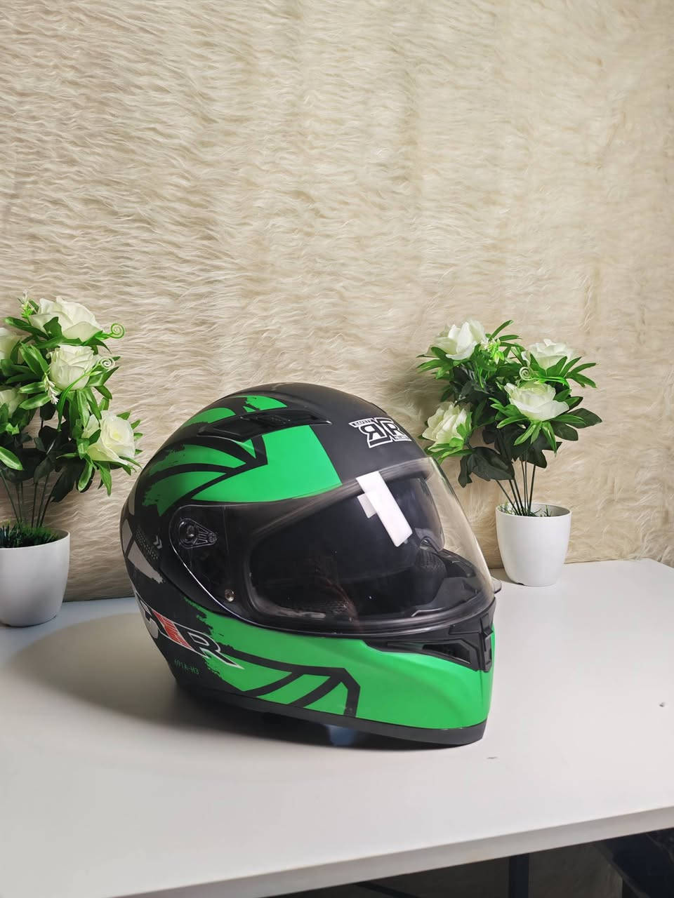 خوذه اصليه...نضيفه كلش ...سعر 30 الف💥💥💥 فقط والتوصيل مجاني 🚕✅يوجد توصيل لجميع المحافظات


**إذا كنت صاحب هذا الإعلان وتريد حذفه لأي سبب، رجاءا أرسل رسالة إلى الدعم الفني**