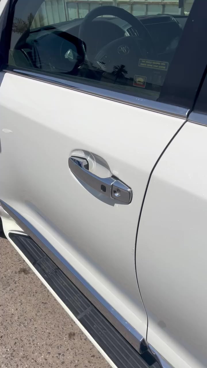 السلام عليكم بيع او مراوس حسب القناعه لاندكروز 2009 محدثه 21 محرك 8 سلندر 4600 المرغوب صبغ حزام بدون معجون لغرض التحديث قماره مكفوله والسياره مكفوله من كلبه من جفيه بأسمي هزه جديده تحويل ثاني يوم سنويه لل28  الاستفسار خاص او الاتصال بالرقم  ***********
