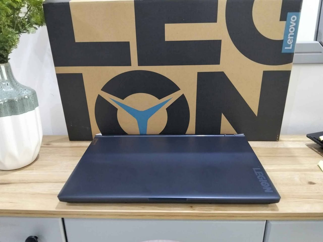 LENOVO LEGION 5
GPU: Rtx 3060 (130w)
Core i7 11800H  (8 Cores, 16threads)
Ram: 16gb DDR4 3200MT/s  (8X8) dual Channel
Hard: 512GB Ssd Nvme
Screen: 17.3 FHD 144 Hz
Keyboard : English/Arabic Backlit
Original charger 230watt + original Box included 
بەگشتی لاپتۆپێکی زۆر نایابە و بێکێشەیە
تکایە سەیری تەواوی وێنەکان بکە ئەگەر بەدڵتە و بەکەڵکی بەڕێزتان دێت نامە بنێرن. لەگەڵ ڕێزم
نرخی ئەم بەرهەمە ١,١٠٠,٠٠٠ دینار
گەیاندن بەردەستە
-------------
لابتوب نضيف جداً و ما بها اي مشاكل
شاحنة اصلي و كرتون موجود 
سعر
١،١٠٠،٠٠٠ دينار
توصيل موجود أربيل, العراق


**إذا كنت صاحب هذا الإعلان وتريد حذفه لأي سبب، رجاءا أرسل رسالة إلى الدعم الفني**