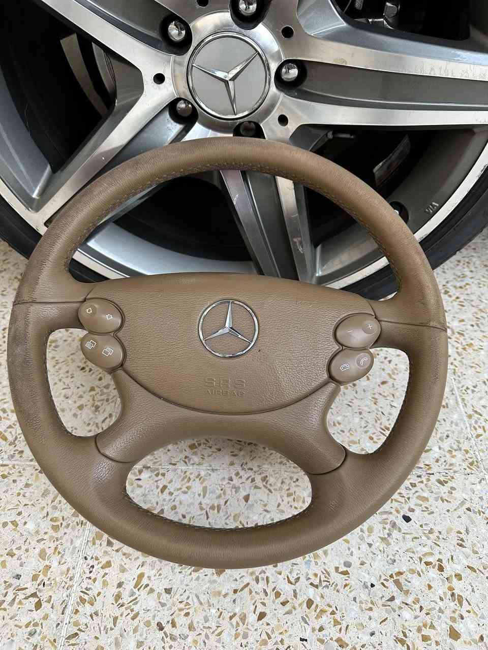 سلام عليكم للبيع دركة مال 211 لون بيجي 
عنوان غزالية ‭0788 290 0337‬
