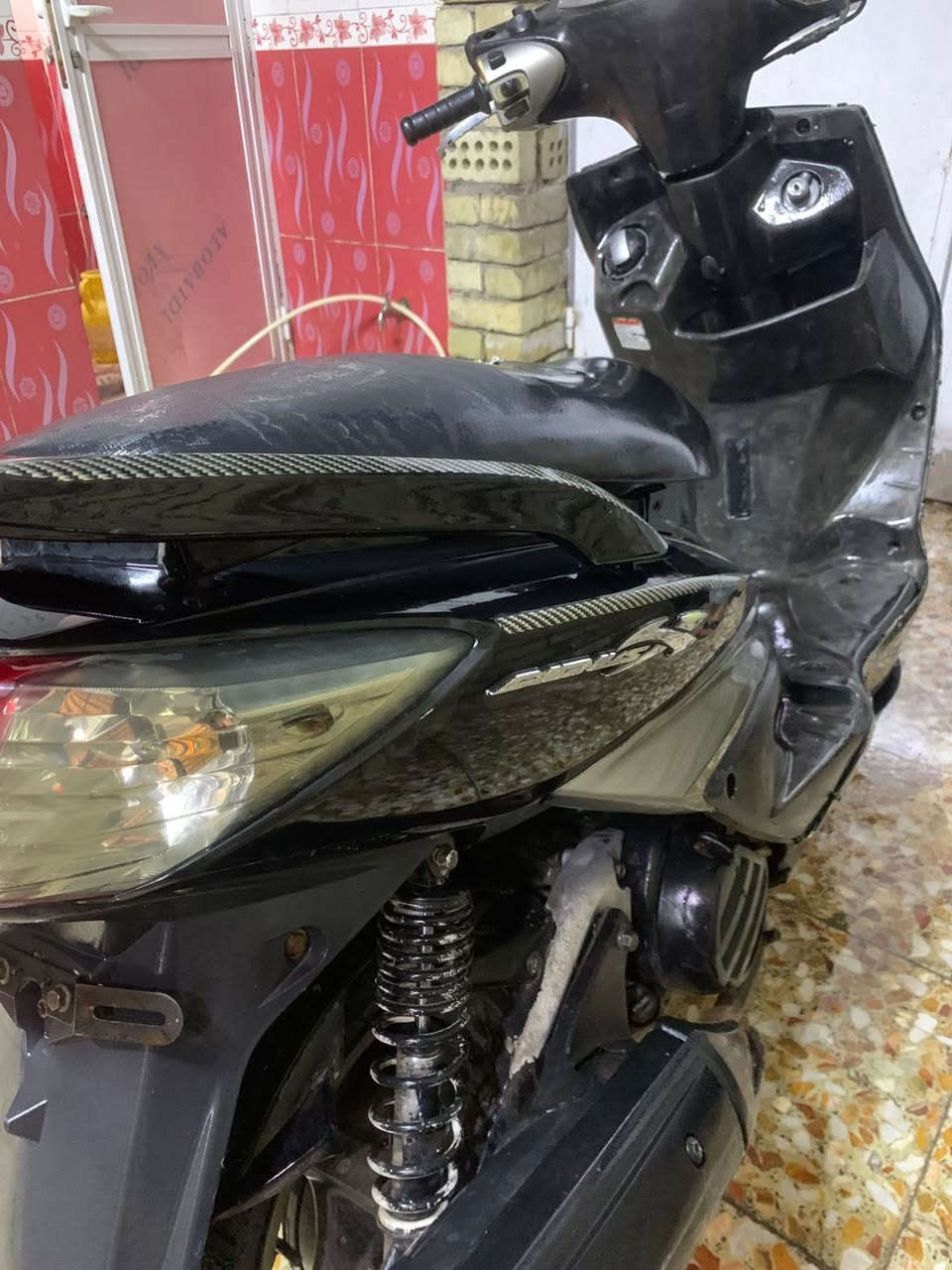 سلام عليكم للبيع سكنس فحل كوري نوزل دراجه حلوه نقصهة ستان تعليك وكفر طاك شويه مكينه بلاديه ما مفتوحه كهربائيات كلهة شغال نكره سلف بكل وقت رايدهة ب٦٠٠ وبيهة مجال مكان الشعب ***********
