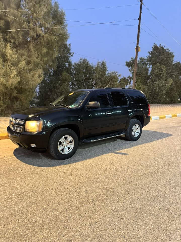 السلام  عليكم تاهوو.   ادوات كلك كلك البيع ٢٠٠٨بدون كصه  كير جديد مكينه جديده تبريد شغال خير من الله السياره السعر٩٠مكان السياره عماره ما متواجد ع فيس تصل وتدلل ***********
