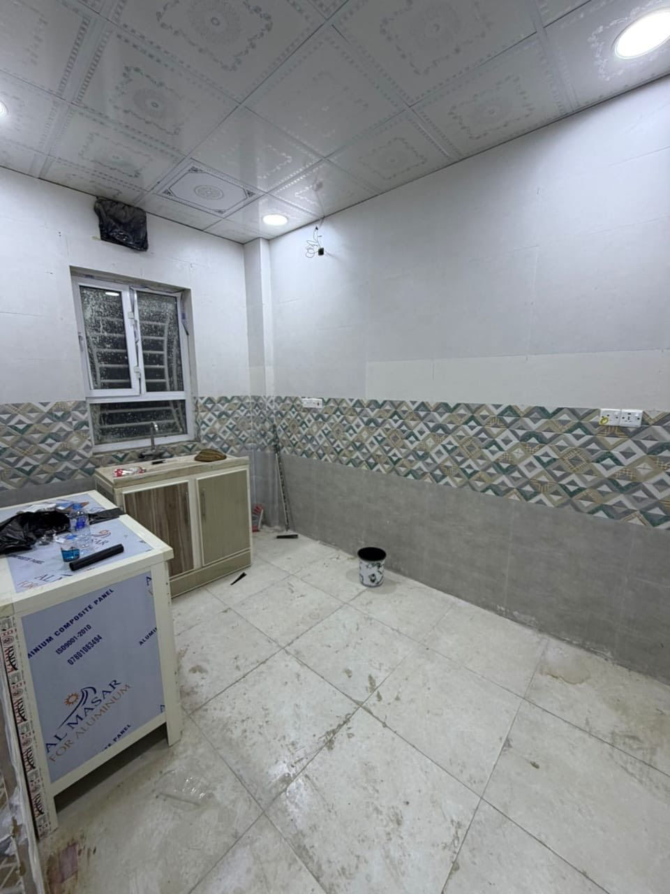 شقه الايجار المعقل شارع محطه قطار⚜️
تحتوي ع غرفتين منام وصاله مطبخ صحيات اجار600س ***********☎️
