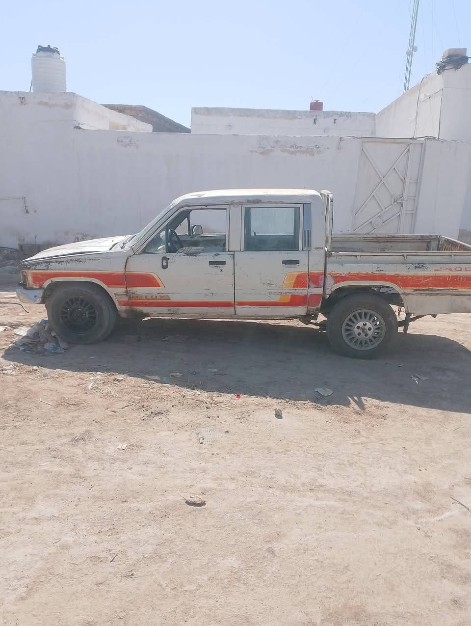 سلام عليكم تيوته 88 راعيه ما اندله مكان ناصريه علوه المخضر جديده سعر 14بيه مجال ***********
