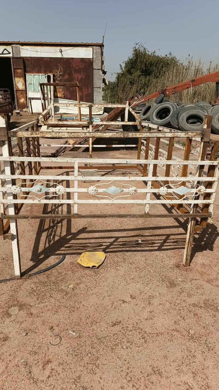 السلام عليكم 
من رخصة المسؤل 
محجر 6 جنكال للبيع السعر 200 وبي مجال العنوان بابل جبله الرقم موجود والخاص موجود وبلخدمه ‏‪***********‬‏
