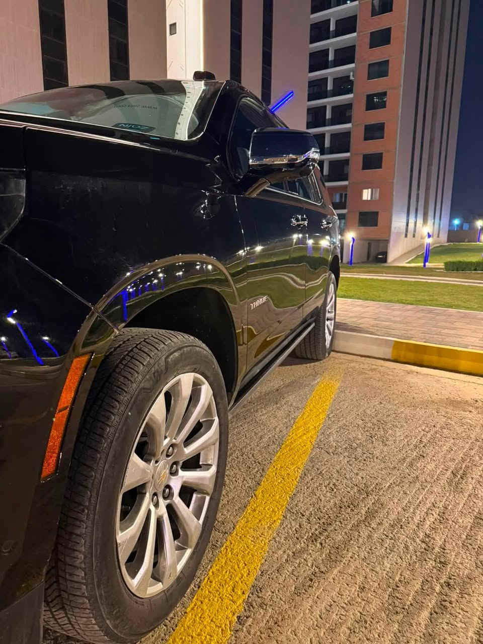 السلام عليكم ....
للبيع تاهو بريمير 2025 🔥

🚘 Chevrolet Tahoe Premier 2025
وكاله المنصور
🎨 اللون: أسود ملكي

🛡️ مغلفة بالكامل PPF أفلام حماية نوعية ممتازة

📍وارد خليجي – فل كامل

📏 الممشى: 32 الف كم فقط

✨ المواصفات: • شاشة كبيرة ونظام ملاحة
• كاميرات 360
• تبريد وتسخين مقاعد
• سقف بانوراما
• تشغيل بصمة
• نظام Bose الصوتي
• رادار + تحذير خروج مسار
• كراسي جلد فاخرة

• باب خلفي كهربائي
• ريموت تشغيل

✅ مكفولة بالكامل عدة مكان pdr صغير فقط

✅ استعمال خفيف جداً ونظافة تامة

💰 السعر: 67.500

للاستفسار والاتصال ع رقم 
+964 770 253 6524


**إذا كنت صاحب هذا الإعلان وتريد حذفه لأي سبب، رجاءا أرسل رسالة إلى الدعم الفني**
