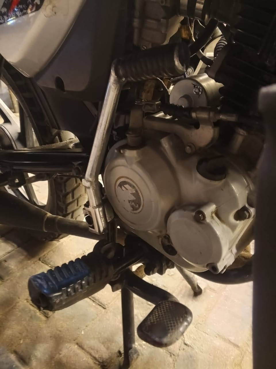 السلام عليكم دراجه بوكسر الدراجه خير من الله نكره سلف كهربائيات كلهه شغاله المكان مدينة الصدر شارع الداخل الرقم ***********,?
