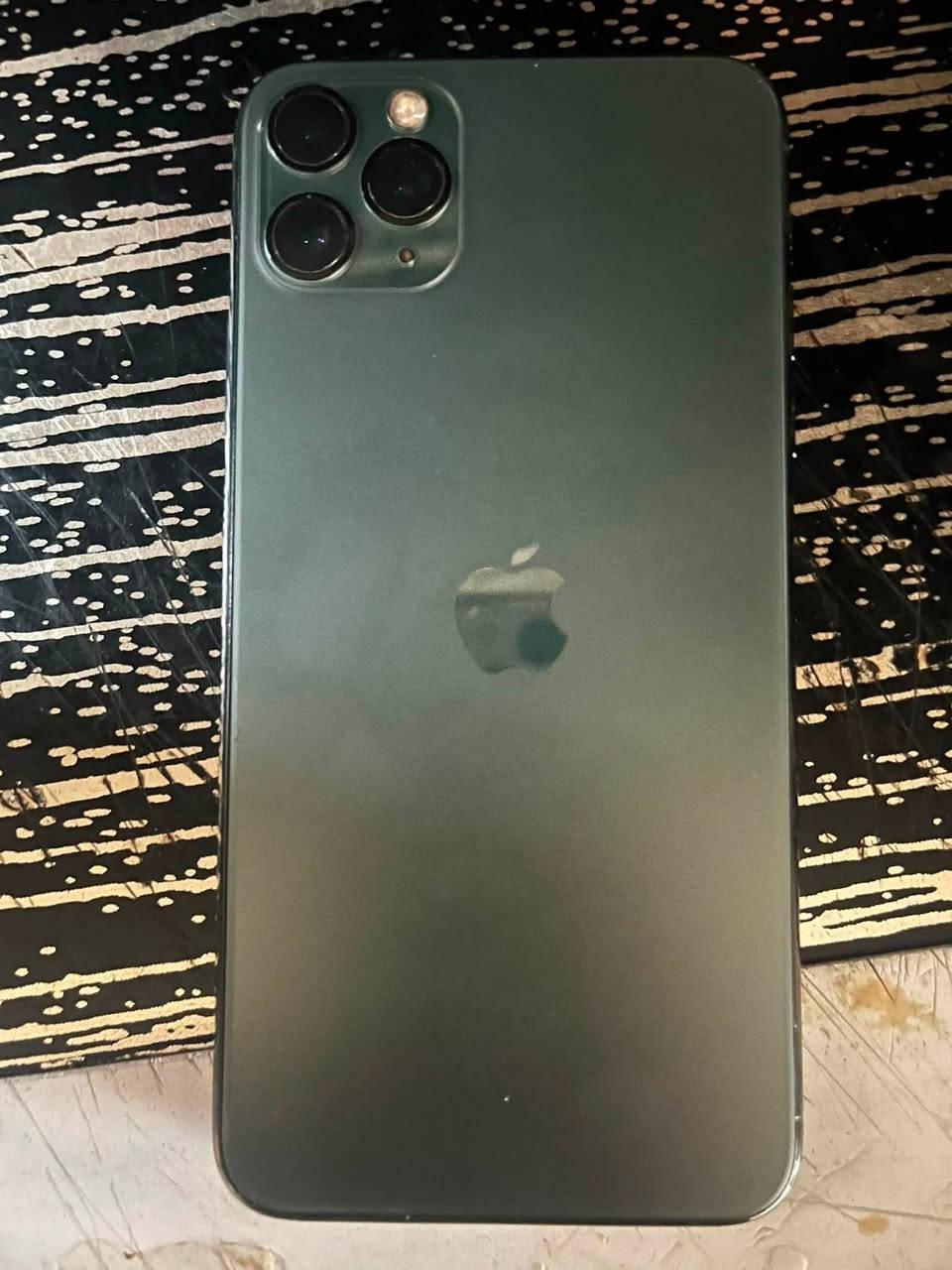للبيع iPhone 11 Pro Max

* سعة 256GB
* نسبة البطارية 89%
* مبدل شاشة أصلية
* مبدل بطارية
* مبدل ضهر
* الشحن ممتاز
* Face ID لا يعمل
* الجهاز شغال طبيعي وما بي مشاكل بالاستخدام

السعر : 265 ألف وبيه مجال للجاد فقط.

للمهتم يراسل خاص.
*********** واتساب فقط مكاني بغداد شارع حيفا
