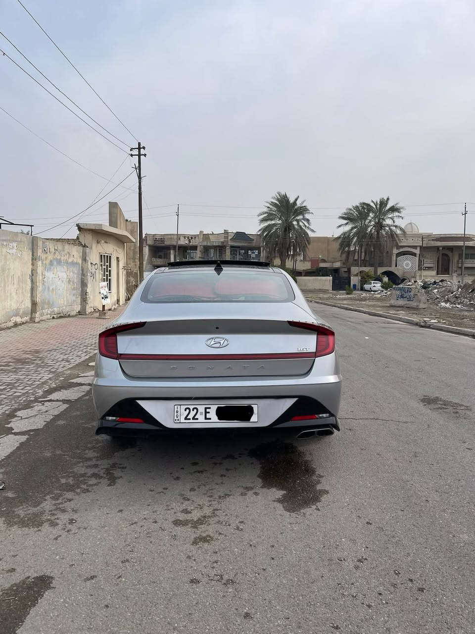 السلام عليكم سوناتا موديل 2020 وارد امريكا فوول مواصفات أعلى فئة مايحتاج اذكر مواصفاتها معروفه  محرك 1600 تيربو رقم اربيل والتحويل مباشر  السياره مصبوغه احزام اثر طخات بسيطه جدأ ونصبغت احزام عده الجنطه الخلفيه السياره جاهزه مابيها نقص ماشيه 50 مايل صور الحادث مرفوقه ويا الصور السعر المطلوب 135 ورقه سعر جدا مناسب بالعافيه ع مشتري مكان السياره بغداد ال كرخ حي الجامعه شارع الربيع للستفسار هاذا الرقم *********** وشكرا
