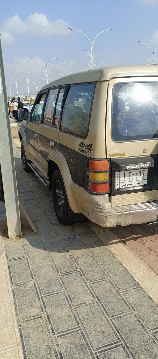 باجيرو موديل 2000 مكينه وقير اثنين ونص في بي تي رقم نجف بيع سريع مناسبه رقم ***********
