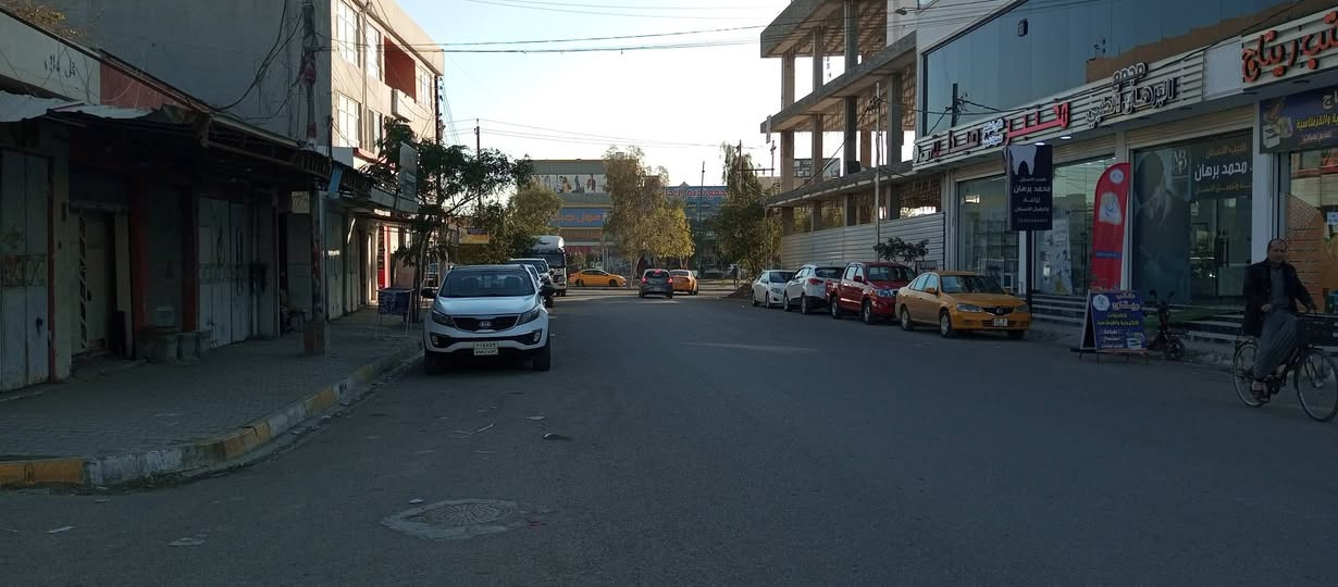 #أعلان(2950)

#دارين مع اربع دكان مؤجرات للبيع#موقع ممتاز على شارع 20  بناء نظيف  وارد شهري مليون دينار قابل زياده
#نوع_الملك :-  طابو ملك صرف 
#المساحة :-  325  متر ركن شبه تجاري على شارع 20
 
#الواجه :-  16 متر ركن
#نوع #العقار :-  بأسم شخص واحد
#محتويات :-  دارين مع اربع دكان مؤجرات وارد شهري مليون
#الموقع :-حي النصر قرب مجمع برهان الطبي قريب على شارع عام

#السعر :- 400  مليون بي مجال
للإستفسار 
***********📞 ***********واتساب
نتشرف بزيارتكم ونستقبل كافة عروض التجاريه والسكنيه في كافة مناطق كركوك
