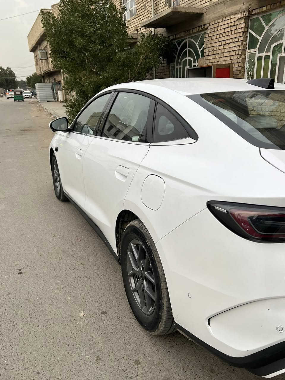 سلام عليكم سياره BYDللبيع فول موصفات ماعده الفتحه سيل 6 +١٣ كأمره  مكاني بغداد الحرية سعر ١٤٥ بيه ***********
