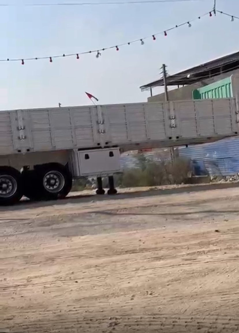 السلام عليكم عربانه للبيع حدادة غسان موديل 2025/ 5 محاور تخم تاير نص جناب للاستفسار (***********) مكان بصره اني مكلف بل نشر
