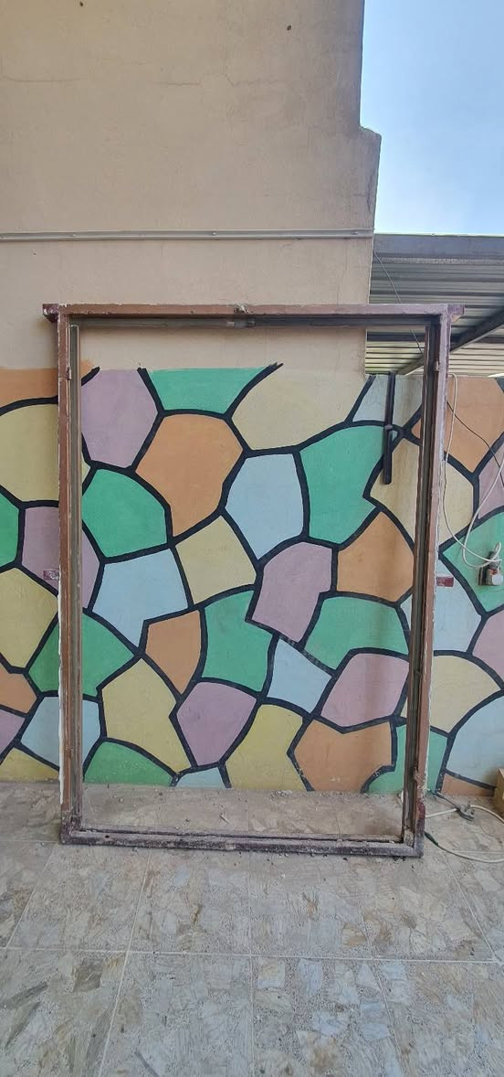 سلام عليكم .. باب حديد قطعتين عمل ثكيل تمكه مع الأطار الجرجوبه شرط نظيف وبدون خياس سعر ١٥٠ الف مكاني كركوك حي الأسرى والمفقودين ***********
