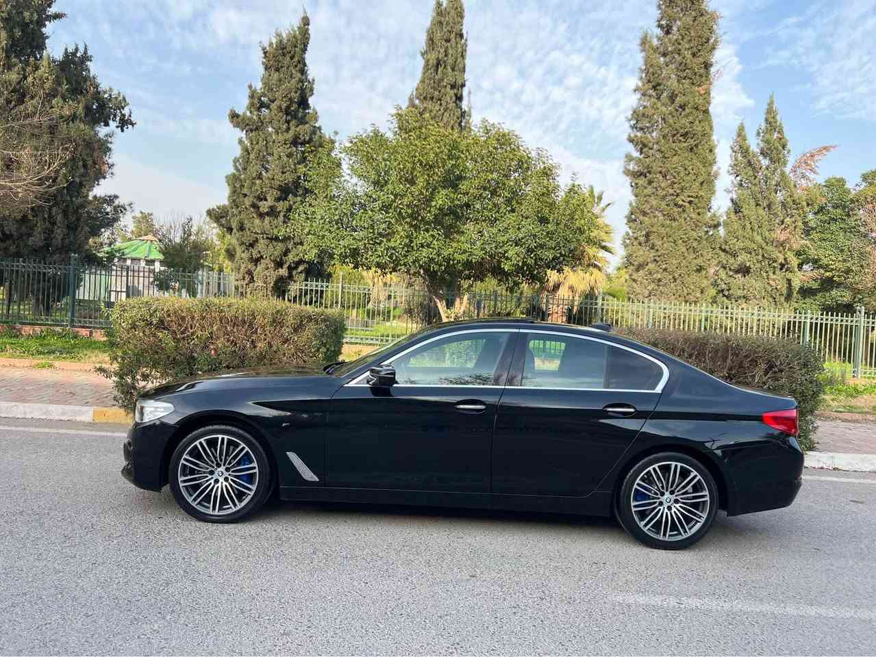 Bmw 530i 2018 sport line 
فول مواصفات ١/١ 
داتاشو 
سلايت 
داخل ليد 
كشنات ٧٠٠ 
ضرر سيارة بنيد مبدل بيلاد 
نص باب و نص جاملغ صبغ بدون دواخل 
فعص سنوية هزة كل جيديد 
مكان اربيل 
سعر خاص 
*********** واتساب موجود أربيل, العراق
