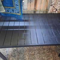 ميز المنيوم • طاولة