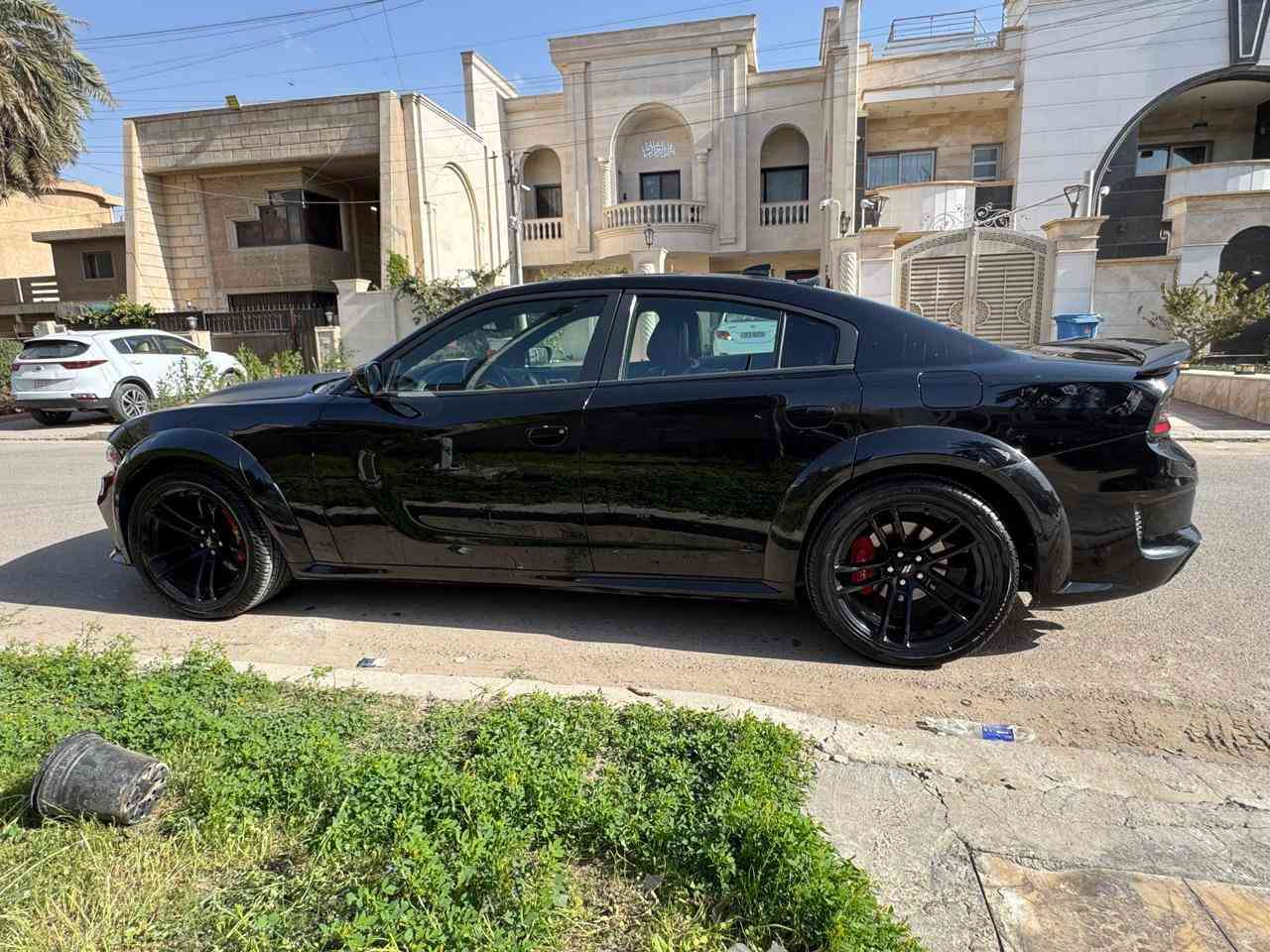 السلام عليكم للبيع موديل ٢٠١٨ 
V8 5700

ماشية ١٤٥ كيلو

وارد كندي حادثهة جاملغ امامي وباب ابدلات نفس اللون 
بدون دواخل 
وصار بيه بل عراق جاملغ وباب خلفي صبغ 

سيارة جاهزة كير مكينة خير من الله
السعر ١٨٠ ورقة وبيهة مجال 

***********
