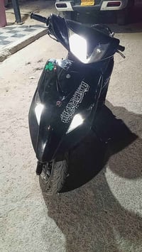 ثعلب بيع او مراوس دراجه كهربائيه شغاله نكره سلف مكينه بيهة صوت قليل مي...