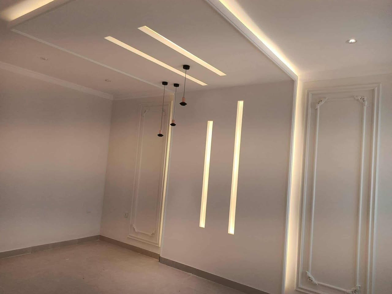 نقدم لكم احدث الموديلات الجبس البورد بتصاميم تجمع بين الاناقة والفن
🔹تنفيذ احترافي بدقة عالية 
🔹خامات اصلية وجودة مضمونة 
🔹افكار ابداعية حسب ذوقك ومساحة بيتك 

🔹متواجدين لخدمتكم للحجز والاستفسار 
*********** أو مراسلة الصفحة 
خلي سقفك يبرز ذوقك✨✨
