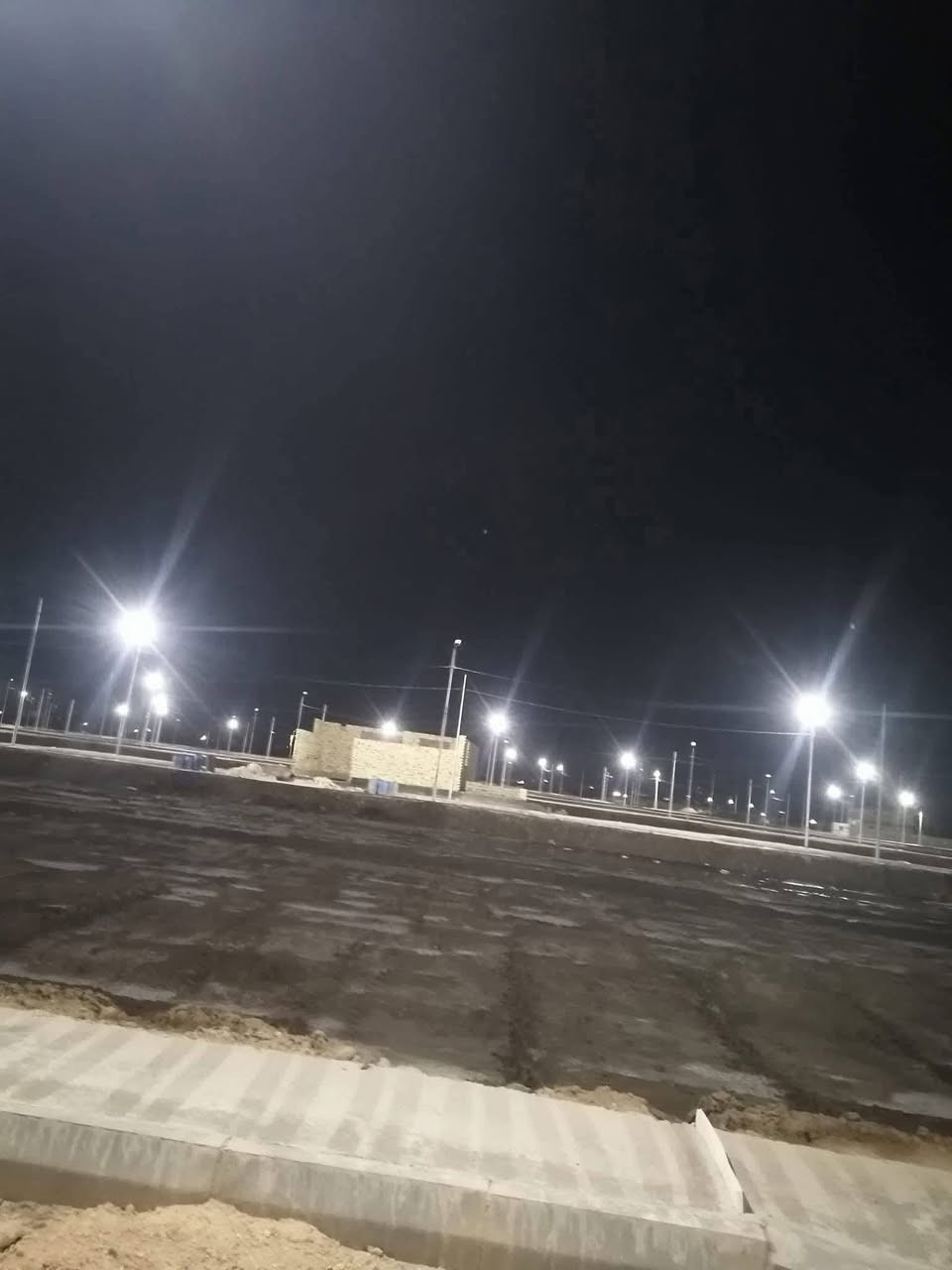 أرضك اليوم… بيتك غدًا 🏠
قطعة أرض سند 25 مميزة داخل مجمع سكني متكامل الخدمات💚

📌العنوان 📍 حي الزيتون خلف مجمع الزهراء عزيزي شريف🌿

✅المساحة 150 متر الواجهه 7 ونص والنزال20 

✅عرض الشارع 12 متر ♦️

الاستفسار اكثر واتساب او مراجعه المكتب بالجلبية 

‪***********‬‏
