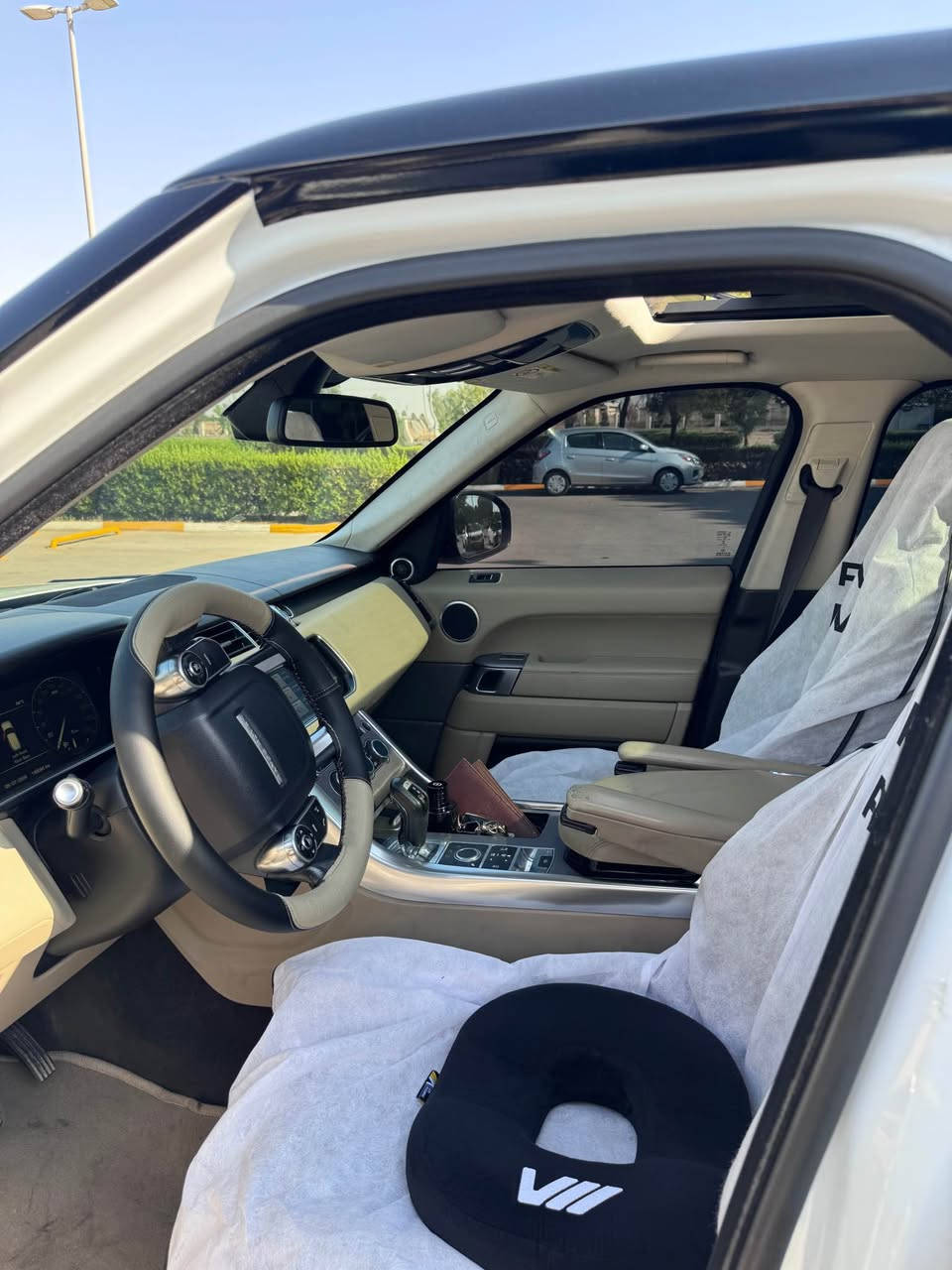 Range Rover 2014 HSE
خليجي شريكه هەولێر سەردار
٦ پستنی سوپەر ، فول فول مواصفات
کلین تایتل 
هەیکەلی کامل کرایتە ٢٠٢٢ SVR
***********
نرخ : ٢٤٥$
١٤٨،٠٠٠كم ڕۆییە
———————-
خليجي شركة اربيل سردار
٦ سلندر سوبر، فول فول مواصفات 
كلين تايتل بدون اي شي 
هيكل السيارة تغيير ل ٢٠٢٢ SVR
ماشي ١٤٨،٠٠٠كم
***********
سعر : ٢٤٥$ أربيل, العراق

