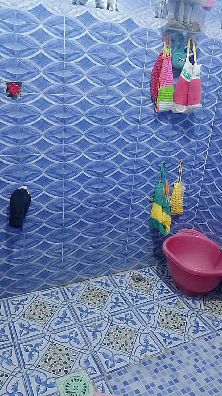 بيع مستعجل ..
مشتمل 110م للبيع أو مراوس بمساحة أكبر ..طابو صرف الواجهة 20x5.5  في أبي غرق حي الجواد(المحيط) تقريباً ثالث بيت عن شارع المحيط بناء طابوق السقف صب السعر 80 مليون وبي مجال يتكون من:-
غرفة نوم ، مطبخ ، صالة ، استقبال ، صحيات..
للاستفسار الاتصال على الارقام التاليه:-
***********
***********..واتس آب
