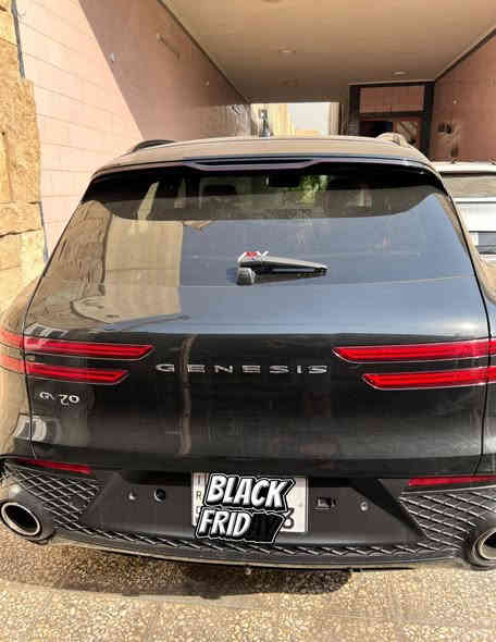 جينسسز GV70 2023 سبورت
محرك 6 سلندر 3.5 توين تيربو  برستيج اعلى فئة 
ماشية 24 الف كيلو 
السيارة حادث بنيد وجاملغ مبدلات اصل جاملغ خلفي صبغ 
سنوية وهزة جديدة رقم بغداد الجديد باسم البايع
السيارة فول مواصفات 1/1
كير ماوس 
تحكم بالشاشة ماوس
كامرات 360
انارة داخلية 
كشنات تدفئة وتبريد
وكشن السايق والصدر كهرباء 
كشن السايق مساج 
وتغشيل عن بعد
تقدم وترجع بالبصمة 
بانوراما 
تحديد مسار 
قيادة ذاتيه 
رادار 
نقاط عمياء 
اشاير ترحيب
باب الصندوك كهرباء
تايراتها الاصلية مشلن 
وتعرفون بعد مواصفات البرستيج 

السعر 33 ونص الف ولار (335)ورقه مجال بسيط
رقم سياره بغداد مكاني بغداد حي جامعه
***********
