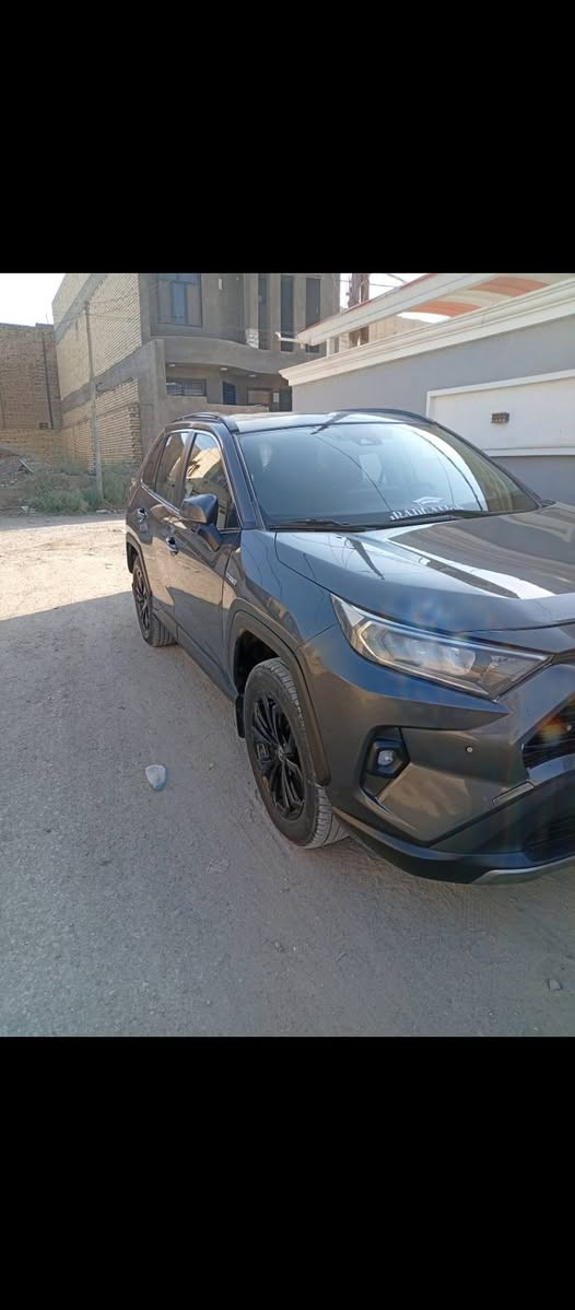 سياره راف فور 2023  هايبرد فول لفول سياره جديده ياباني اصل خليجي محور شركه  سعر 180ورقه ***********@
