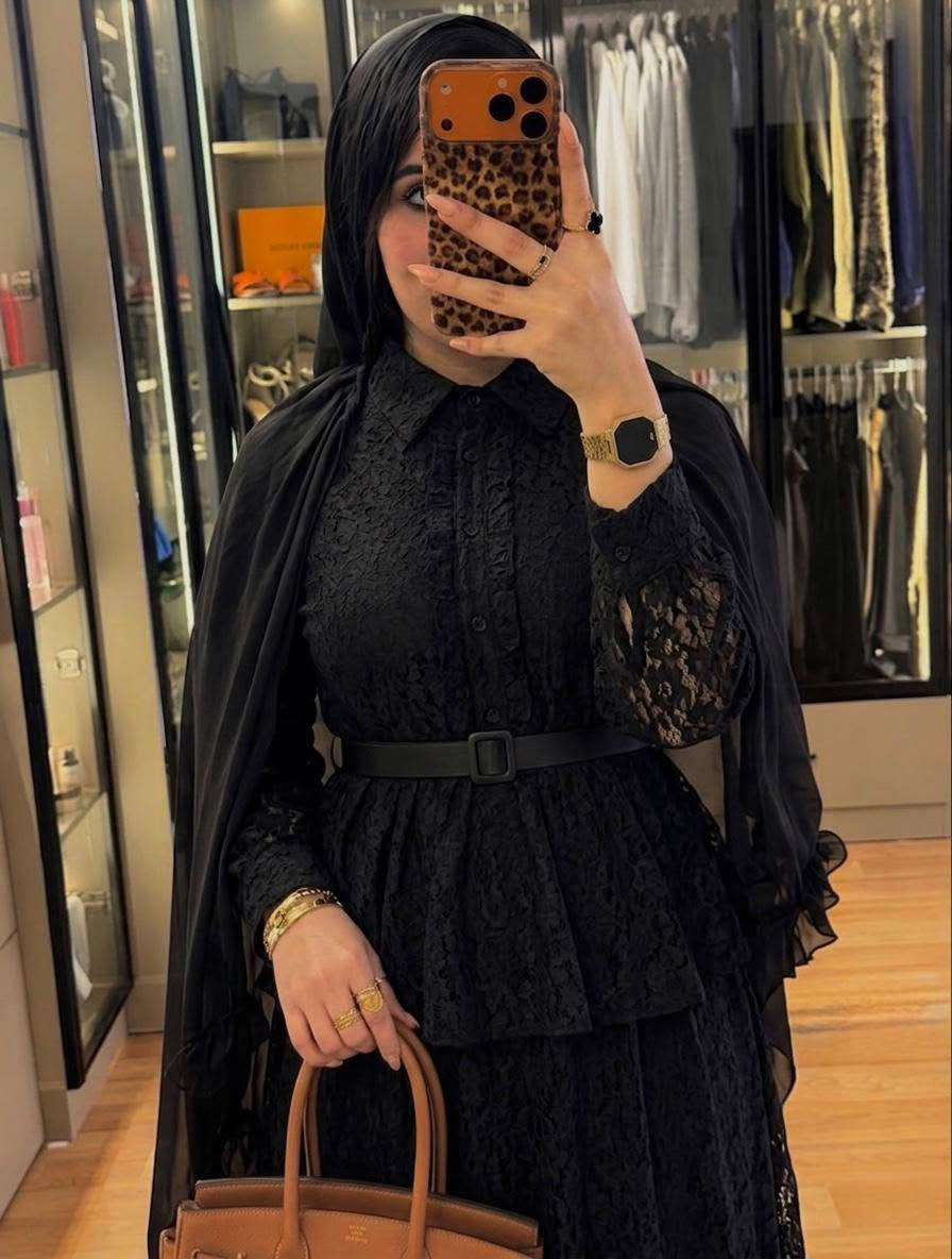 . المديل  فستان كيبور
نوع الخامة  كيبور مبطن تركي  
المقاسات   38🌹40🌹42🌹44🌹46🌹48


**إذا كنت صاحب هذا الإعلان وتريد حذفه لأي سبب، رجاءا أرسل رسالة إلى الدعم الفني**