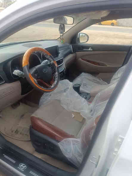 توسان 2019
خليجي كفاله عامه من الصبغ والفتح والتبديل فول عدا البنراما 
حداديه جيده جدا 
قطعتين تبريد تبريد بالجكمجه تخم تاير  بصمة تشغيل ترحيب عند الاقتراب بصمه احتياط محسسات 360 درجه كامره دواره رقم قادسيه شرط المداور السعر اتصل ع الرقم ***********
