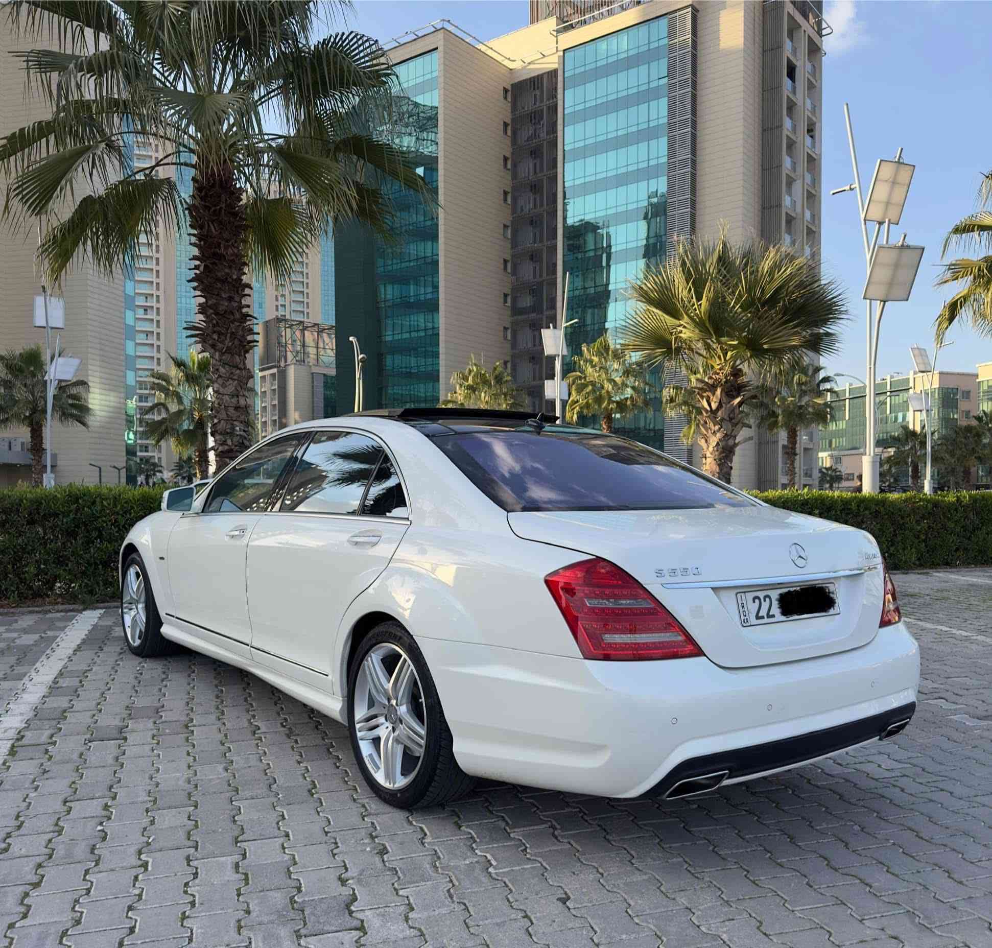 اسلام عليكم
مارسدس اس كلاس باب طويل موديل 2012 

محرك V8 550 فوول مواصفات ناضور ليلي لادار امامي حساسات امامي خلفي نقطه عمياه بل امري كشنات تدفاء تبريد 

كشنات مساج بنوراما دبل فتحه خمس بردات أبواب +صندوق كله شفط يعني مواصفاته متخلص بيه جاملغ عكس السائق صبغ فقط 

 

مكان سياره بغداد 

السعر 255

رقم الموبيل ***********
