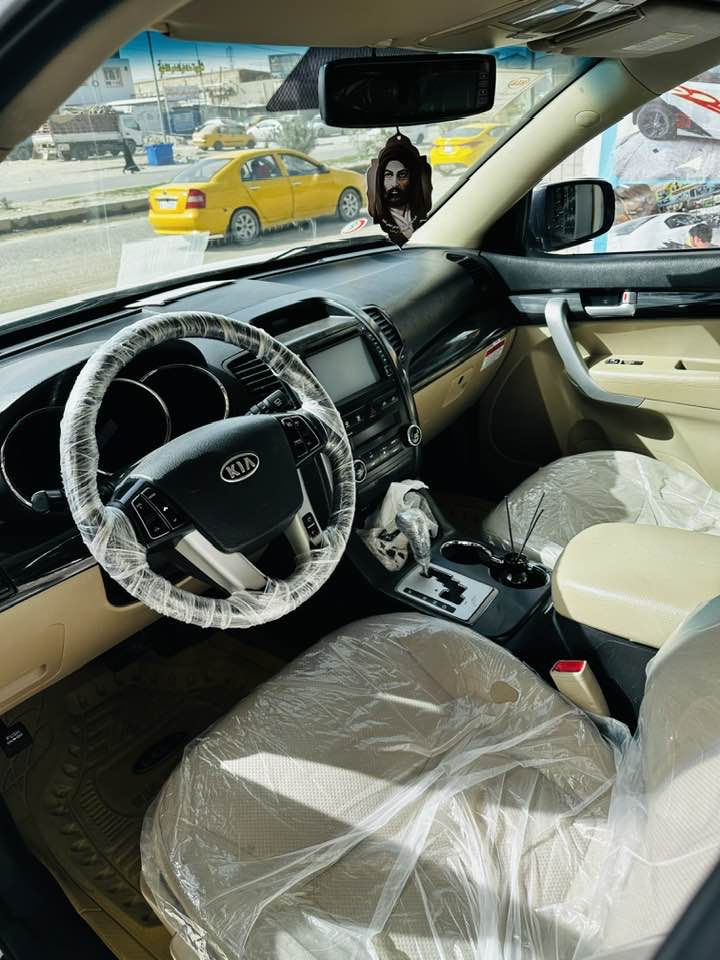 سورنتو موديل 12 للبيع فول مواصفات 4 سلندر كفاله من الصبغ والتبديل حداديه وتخم تاير كله جديد سياره جديده بالعافيه ع ياخذه  السعر من الاخير 145 ديوانيه الشراي يتصل ***********
