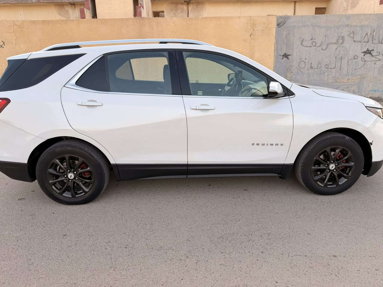 السلام عليكم كوينكس موديل 2018 فول مواصفات خمس بصمات
محرك 1500 cc

جنطة كهرباء 

تشغيل عن بعد 

كشنات كهربائيه 

بانوراما 

رادار جانبي لايت زنون سيارة فول بيهة كم قطعه صبغ بدون دواخل ابيع حزام 

السيارة مكينه كير حداديه تخم تاير شرط الفحص تحويل مباشر بسمي شخصيا سعرهة 108 بيهة مجال بسيط مكاني واسط قضاء الحي 

***********

***********
