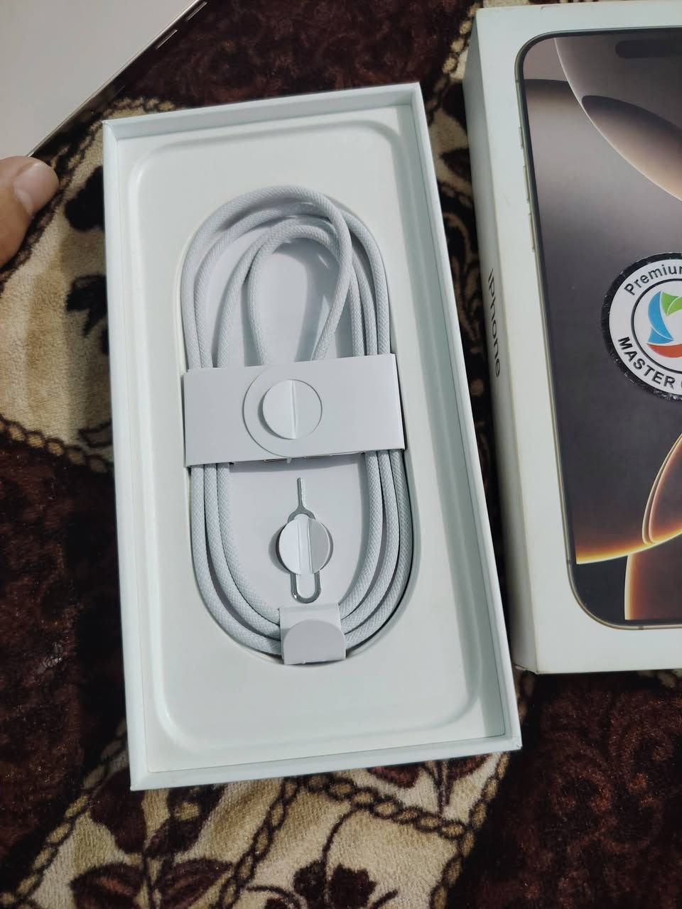 سلام عليكم ايفون 16 برو ماكس للبيع ماستر عربي شرق اوسط جهاز نضيف بعده بل ضمان بطاريه 99
كامل ملحقات سعره 1435 الف مكاني بغداد السيديه *********** واتساب
